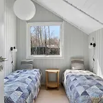 Lovely Close To A Beautiful Semesterbostad